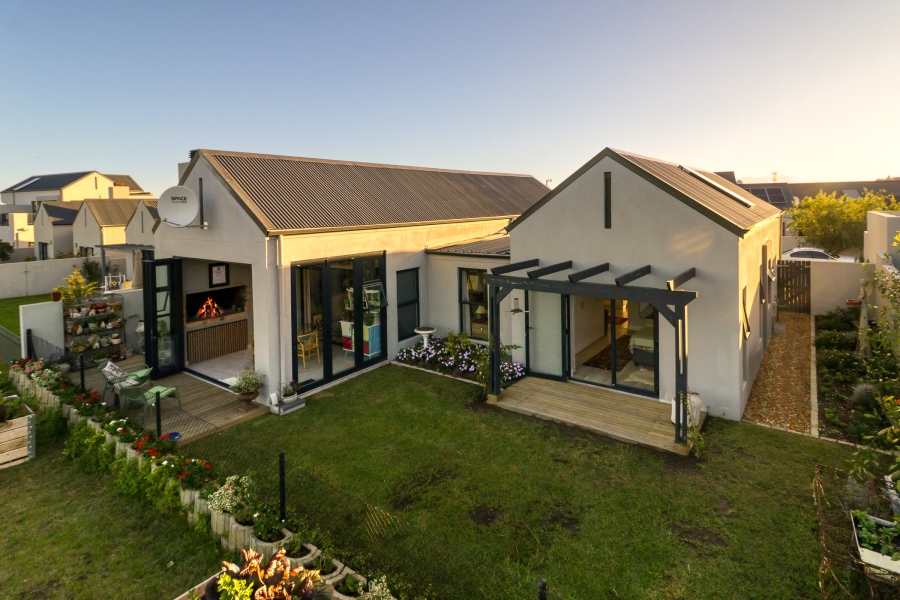 3 Bedroom Property for Sale in Aan de Wijnlanden Western Cape